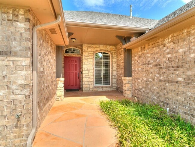 805 NW 193rd St