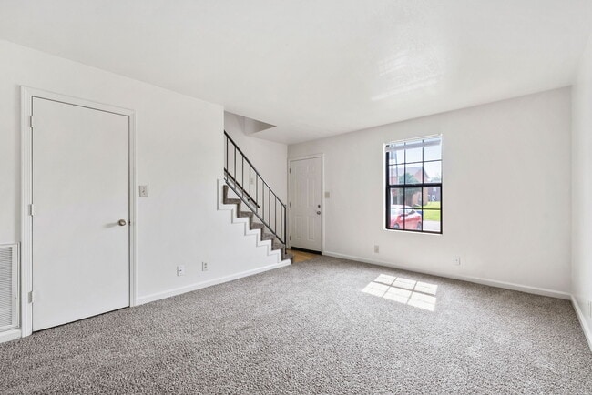 Photo - 273 Northridge Dr
