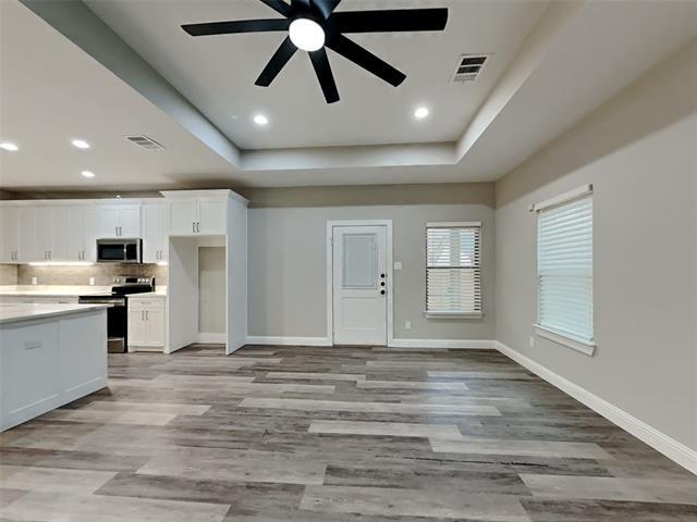 Photo - 2512 Sharon St