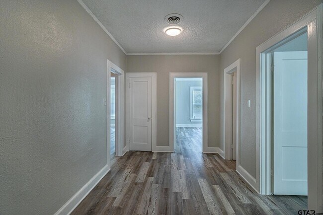 Photo - 517 S Bolton St