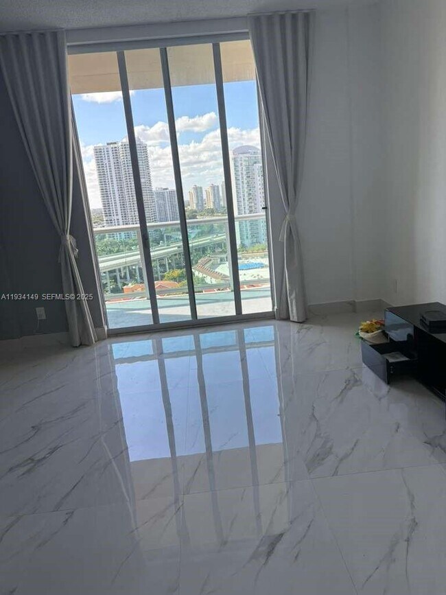 Photo - 19390 Collins Ave Unit PH-11