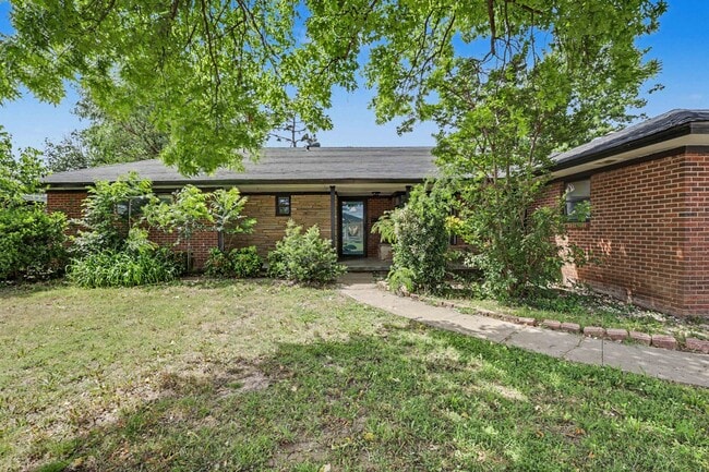 Photo - 2236 SW 59th Pl