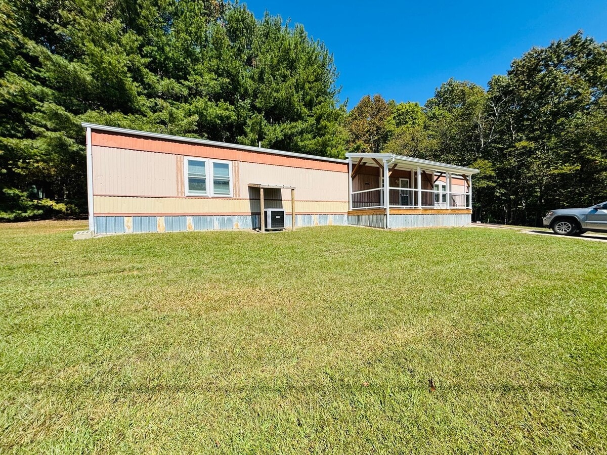 Photo - 4098 Pandapas Pond Rd