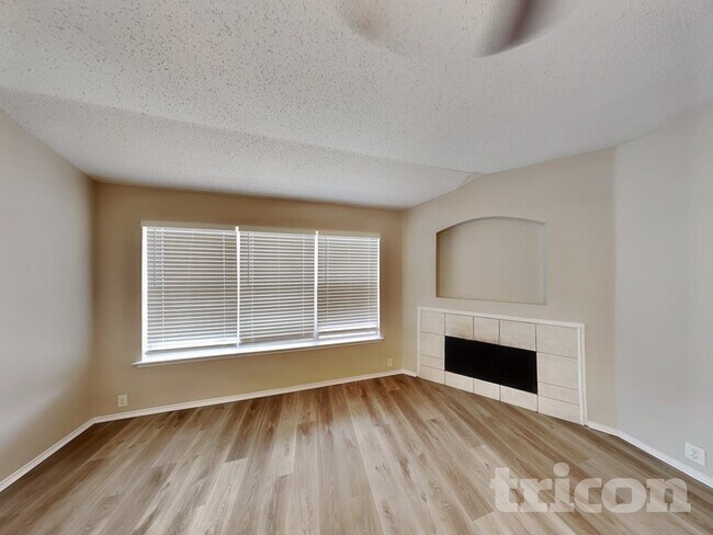 Photo - 1619 Columbia Dr