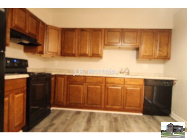 Photo - 2102 Hunt Dr