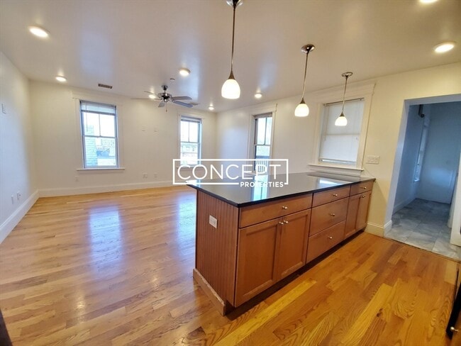 Photo - 6 Westminster Ave Unit 3