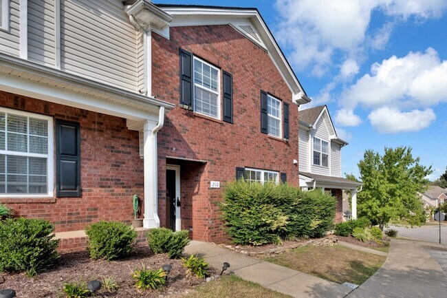 Building Photo - 210 Buck Run Dr Rental