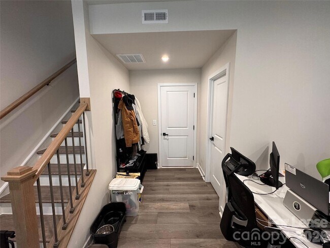 Photo - 3047 Terroir Ln