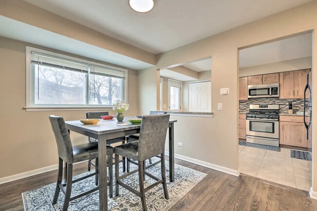 Photo - 505 E Valley Ln