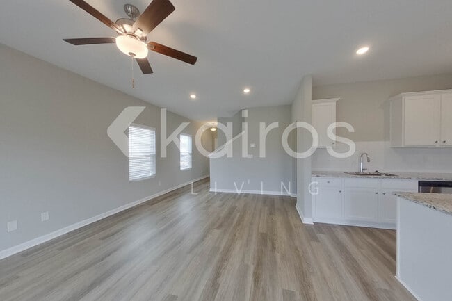 Photo - 964 Silent Barge Cv