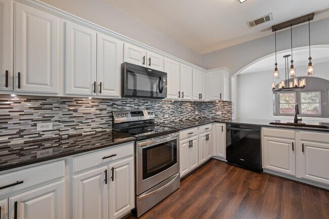 Photo - 11814 Bastrop St