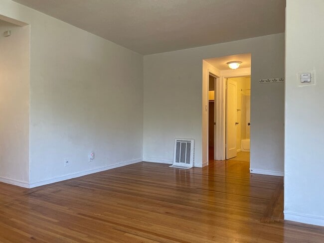 Photo - 655 Oakland Ave Unit C