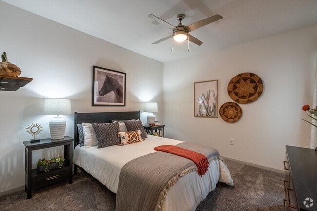 1BR, 1BA - 810SF - Bedroom