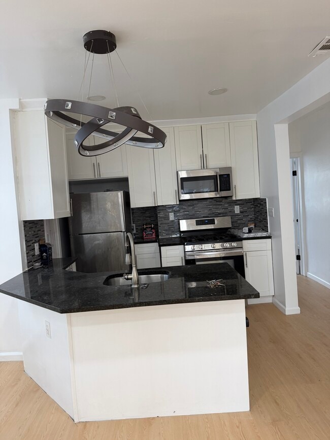 Photo - 197 S 11th St Unit 3