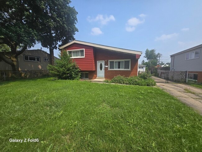 Building Photo - 108 E Vermont St Rental