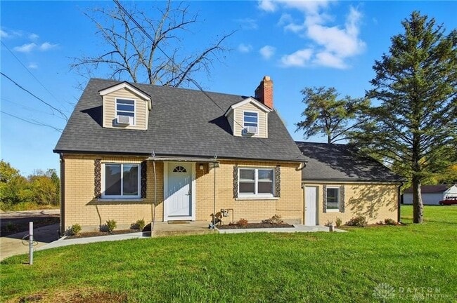 Photo - 2512 Harshman Rd