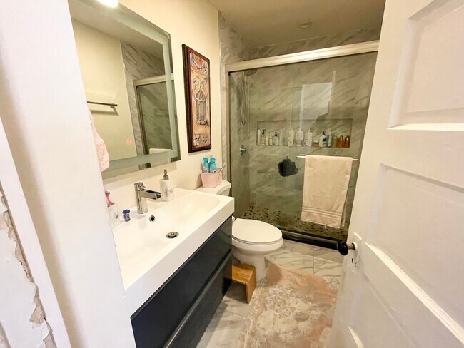 Photo - 19 Eastman St Unit 1