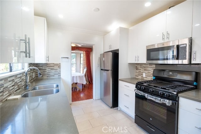 Photo - 5034 Newcastle Ave