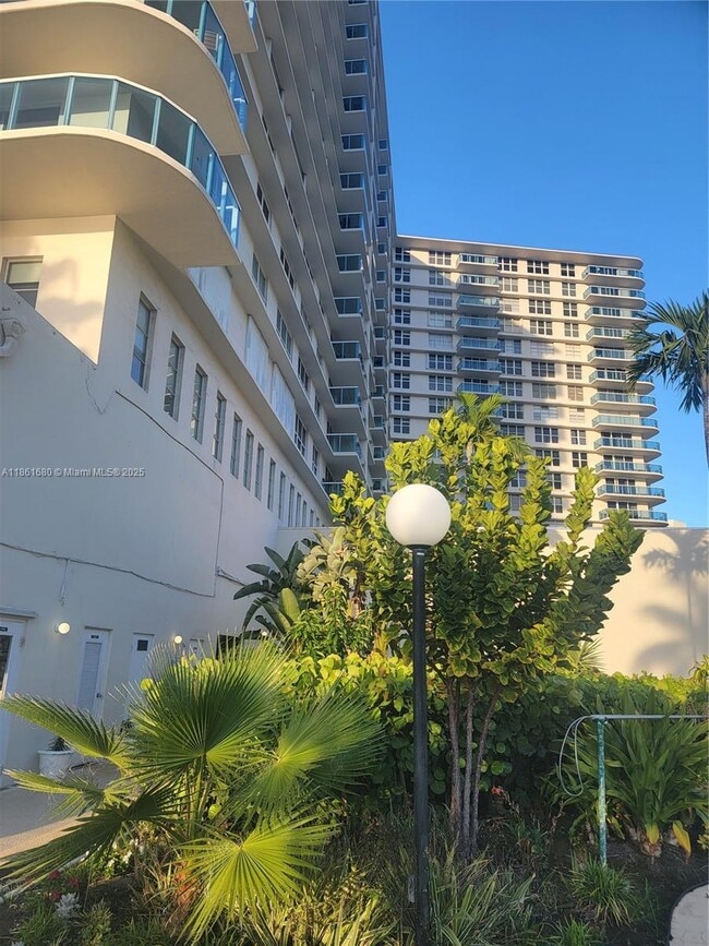 Photo - 3800 S Ocean Dr Condo Unit 309