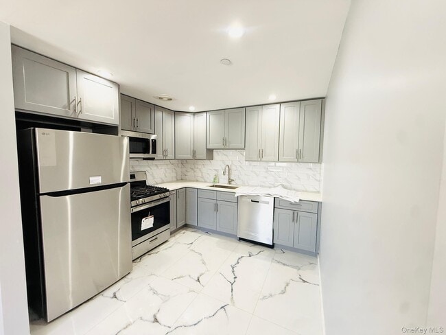 Photo - 139-20 Lakewood Ave Unit 1F