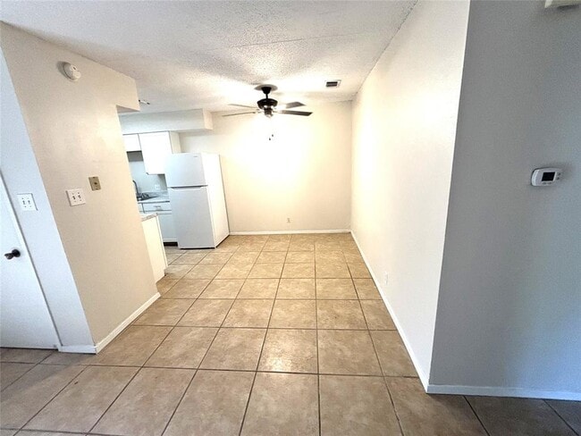 Photo - 411 Live Oak St