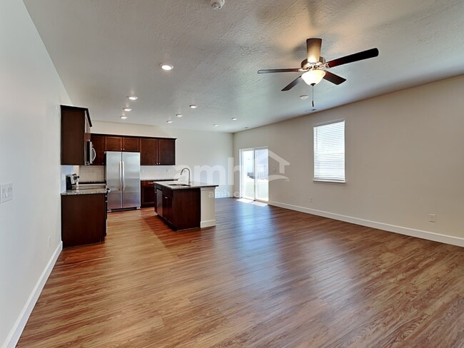 Photo - 2330 E Wild Horse Way