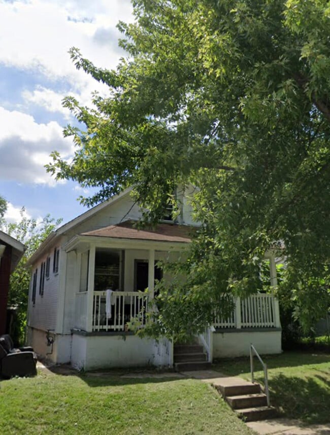 Photo - 5030 Genevieve Ave