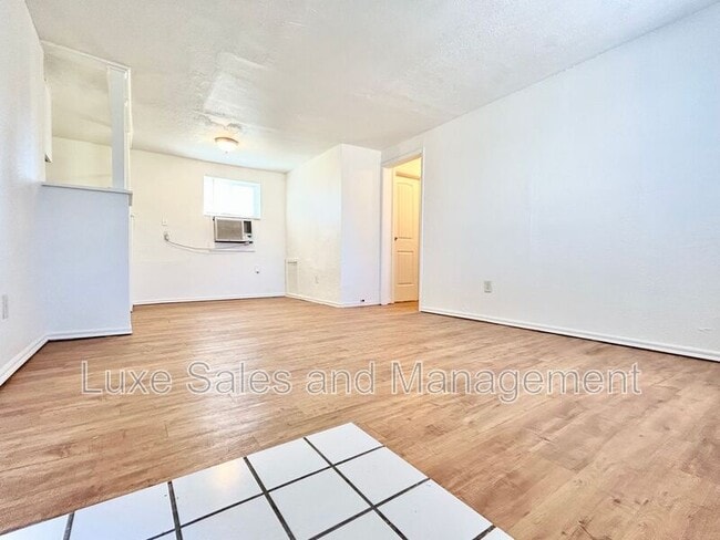 Photo - 1700 Karen Dr