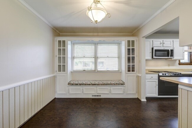 Photo - Split-Level Home With Fenced Yard In Quiet Residential Area