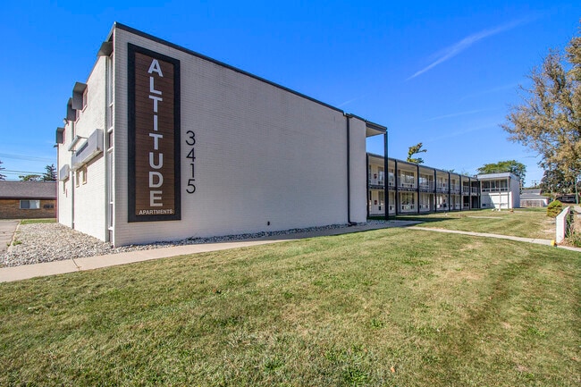 Altitude Apartments East