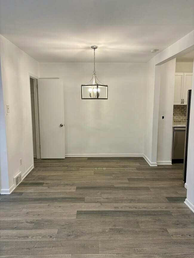 2743 Cranston Rd Unit 2