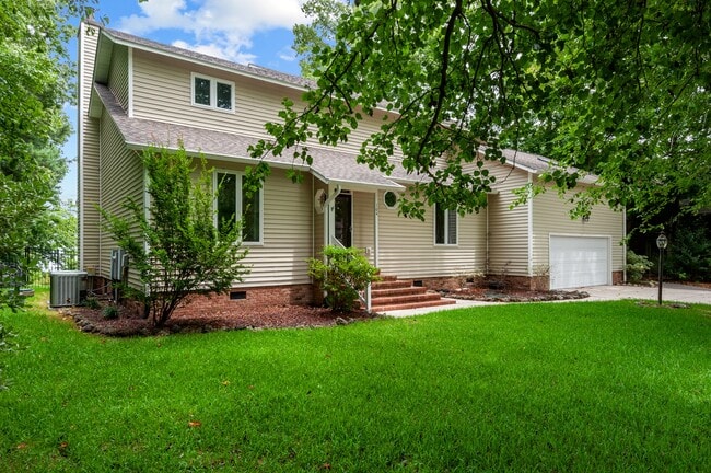 Building Photo - 104 Balboa Ct