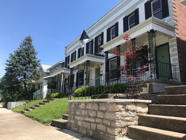 Building Photo - 208 Dakota Ave Unit 208