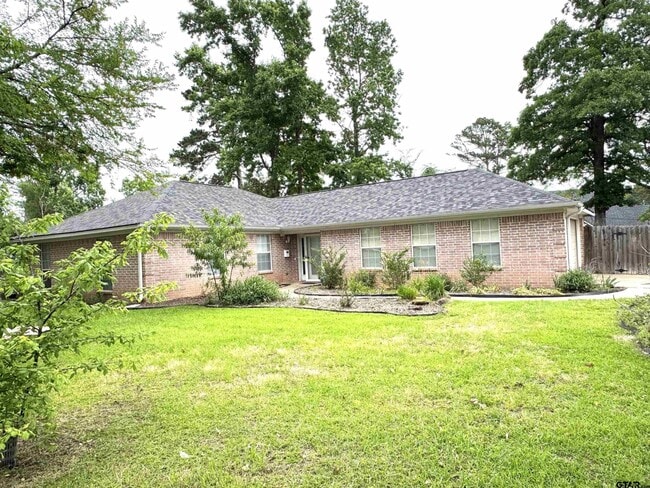 Photo - 10323 W Lakeshore Dr
