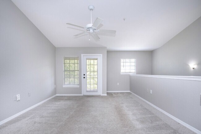 Photo - 2 Bedroom Condo in Lakewood Ranch Unit 201