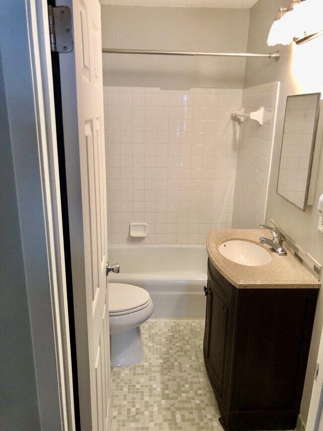 Photo - 116 Montrose Dr