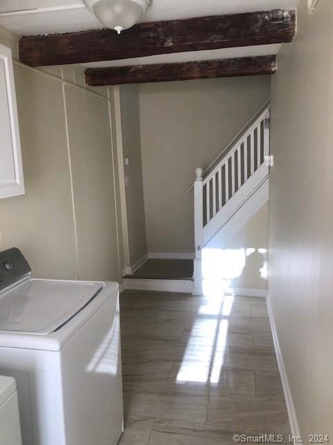 Photo - 107 Main St N