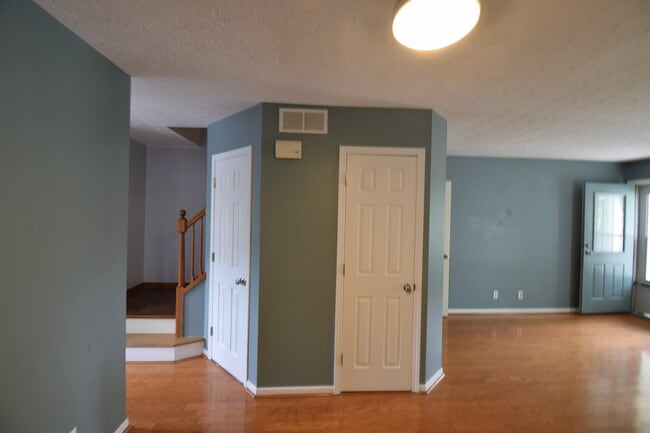 Photo - 1136 Anthrop Dr
