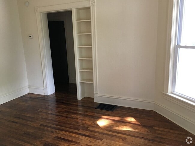 Building Photo - 676-676-676-672 N Main St Unit 676 Rental