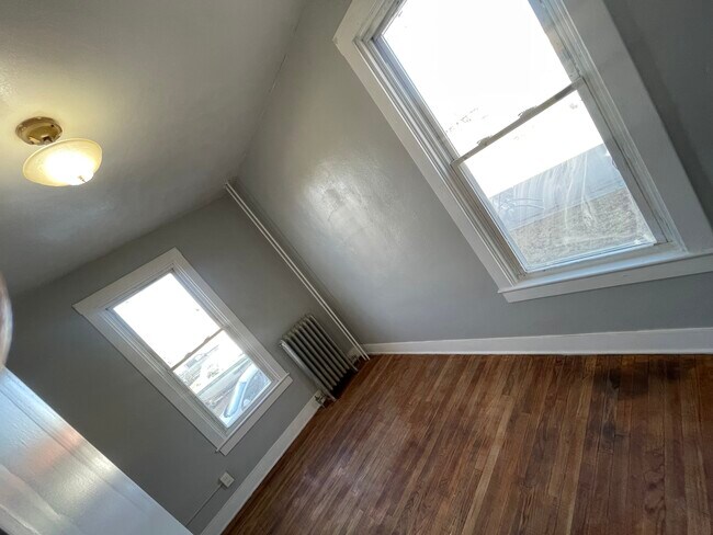 Photo - 302 S 8th St
