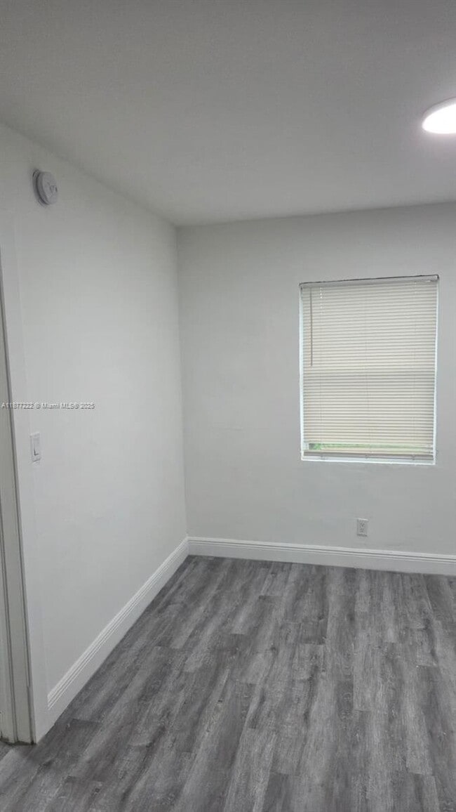 Photo - 855 NW 3rd Terrace Unidad 4