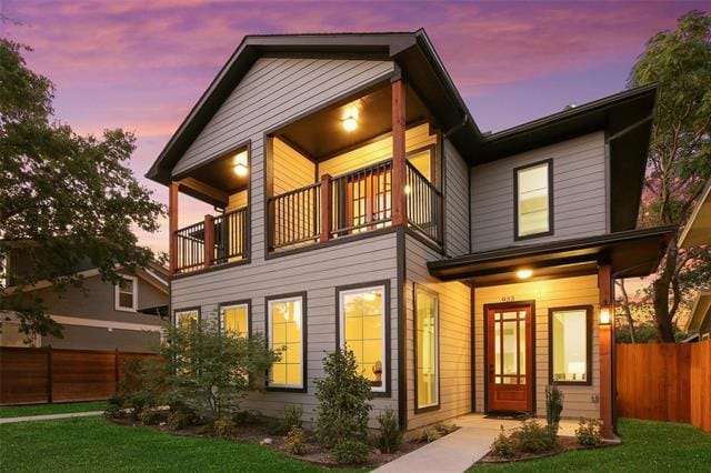 Photo - 933 W Eighth St