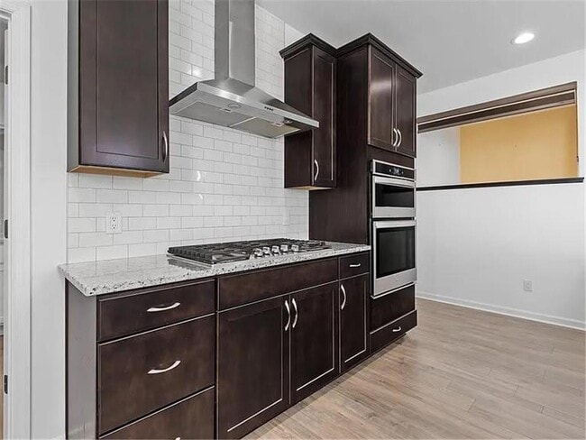 Photo - 5898 Urbandale Ct N