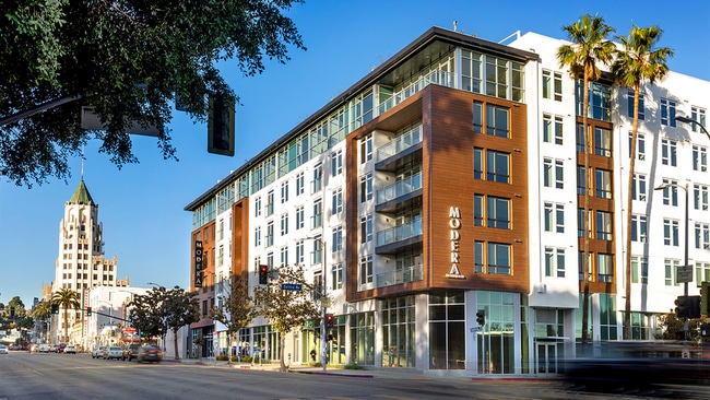 Building Photo - Modera Hollywood