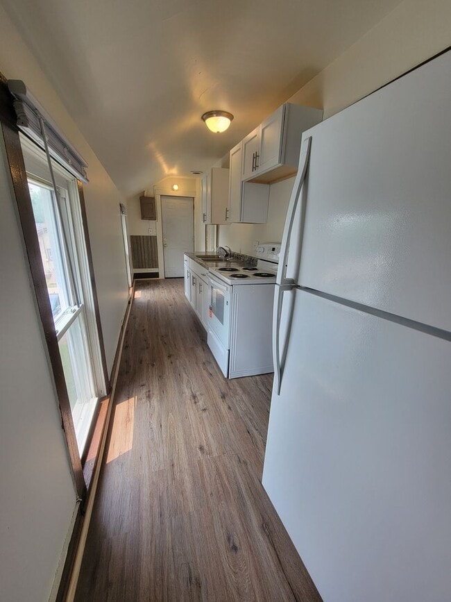 Photo - 324-324-324-322 5th Ave Unit 324 1/2-5th Ave