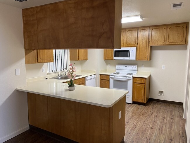 Photo - 3518 Shawnee Dr