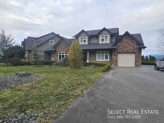 Building Photo - 6230 Bradner Ln Unit B