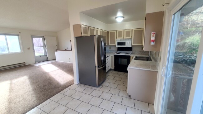 Photo - 945 Buchanan Ave