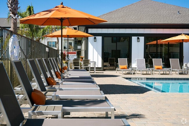 Building Photo - Pointe Grand DeLand Rental