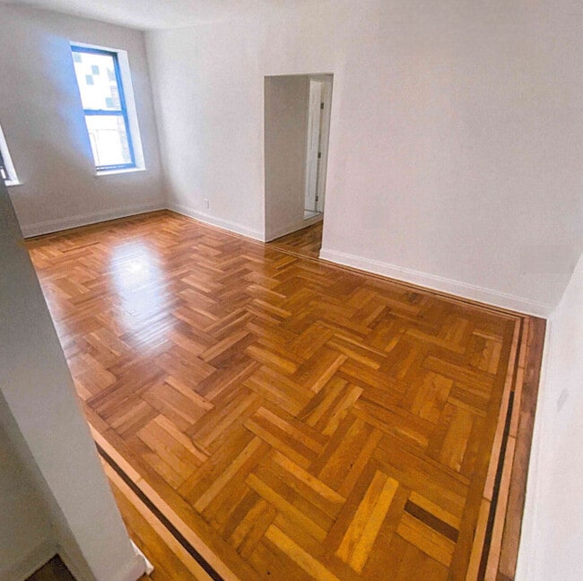 Living Room - 165-175 Sherman Ave